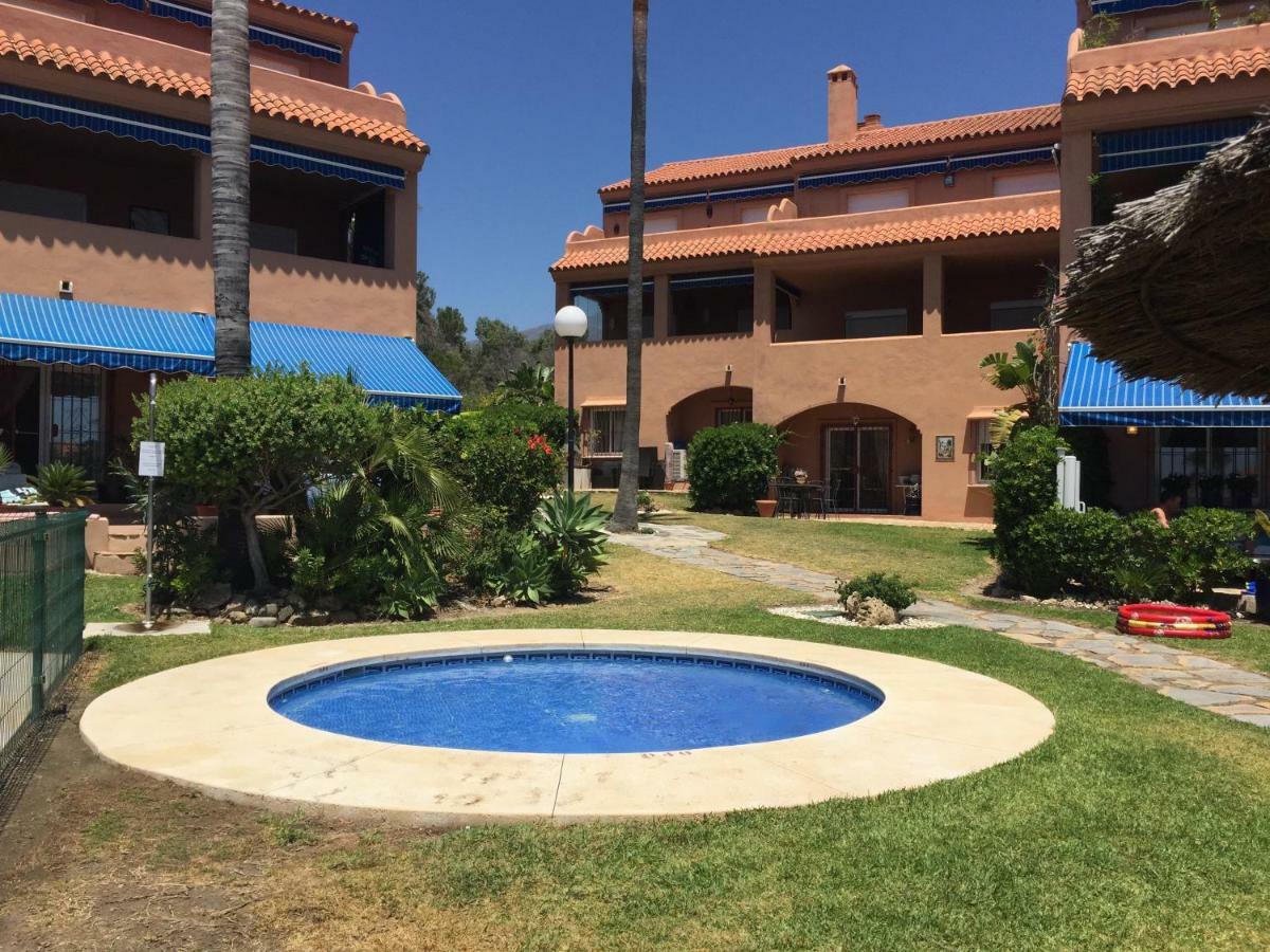 Semesterbostad Urb Playa Azul 24 Estepona